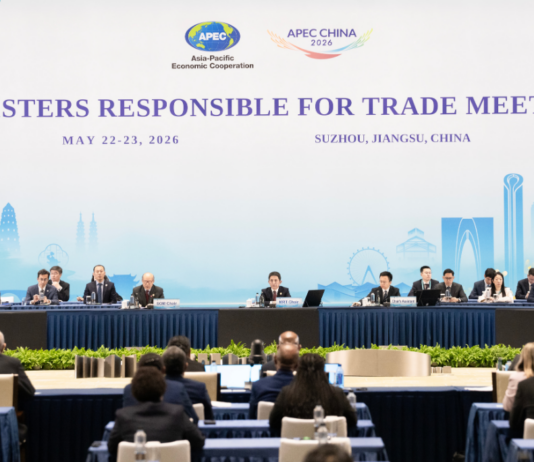 APEC w Suzhou. Ministrowie handlu 21 gospodarek rozmawiają o WTO, AI i zielonych łańcuchach dostaw APEC w Suzhou, ministrowie handlu 21 gospodarek podczas obrad
