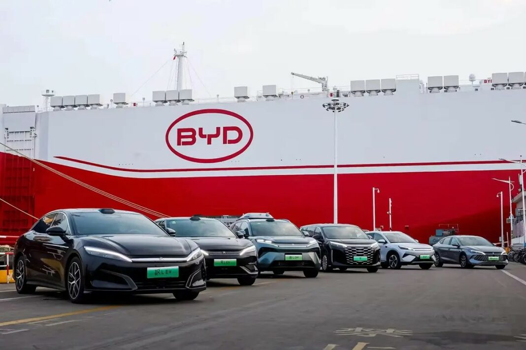 Chińskie samochody w Polsce — BYD i eksport aut Chińskie samochody w Polsce na przykładzie aut BYD przygotowanych do eksportu