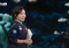 Chinka, która zeszła głębiej niż Everest. Du Mengran i życie odkryte na 9000 metrach Du Mengran, chińska badaczka głębin, podczas wystąpienia o badaniach oceanicznych Chin.