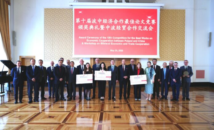 final-konkursu-prac-dyplomowych-polska-chiny-ambasada-chrl Finał konkursu prac dyplomowych Polska Chiny w Ambasadzie ChRL w Warszawie