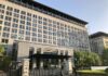 Chiny blokują sankcje USA wobec pięciu firm. Pekin stawia granicę amerykańskiemu prawu Chiny blokują sankcje USA wobec chińskich firm petrochemicznych
