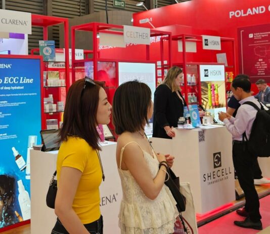 Polskie kosmetyki jadą do Szanghaju. Gra idzie o coś więcej niż stoisko Polskie stoisko kosmetyczne Poland Cosmetics na targach branży beauty w Szanghaju