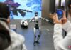 Roboty dostały własne prawo. Hangzhou otwiera nowy etap chińskiej sztucznej inteligencji Robot humanoidalny w Chinach jako przykład rozwoju robotów ucieleśnionych i sztucznej inteligencji w Hangzhou