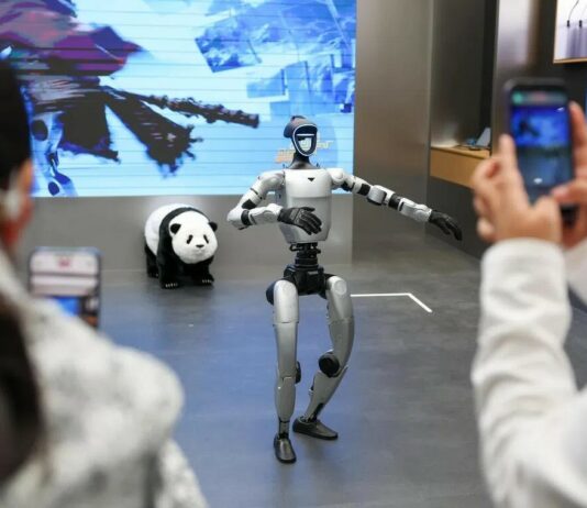 Roboty dostały własne prawo. Hangzhou otwiera nowy etap chińskiej sztucznej inteligencji Robot humanoidalny w Chinach jako przykład rozwoju robotów ucieleśnionych i sztucznej inteligencji w Hangzhou