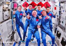 Shenzhou-23 na Tiangongu. Chiny mają sześciu astronautów na stacji Załoga Shenzhou-23 na Tiangongu podczas spotkania z astronautami Shenzhou-21