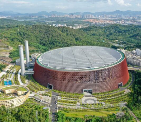 O tym, jak Chiny zamknęły epokę wielkich wysypisk Spalarnie odpadów w Chinach – Longgang Energy Ecological Park w Shenzhen