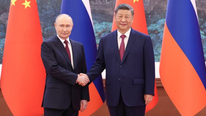 Xi Jinping i Władimir Putin podpisują wspólne oświadczenie wizyta Putina w Chinach, Xi Jinping i Władimir Putin podpisują wspólne oświadczenie w Pekinie