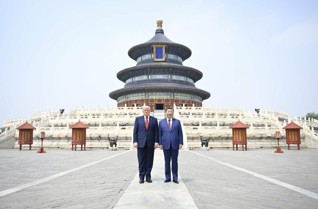 Xi Jinping i Donald Trump w Pekinie Xi Jinping i Donald Trump w Pekinie przed Pawilonem Modlitwy o Urodzaj w Świątyni Nieba