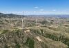 Sztuczna inteligencja ma trafić do gospodarki wszystkich prowincji Chin Sztuczna inteligencja w Chinach: turbiny wiatrowe w Hohhot dostarczają zieloną energię do klastra Horinger Data Center Cluster
