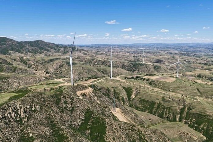 sztuczna-inteligencja-w-chinach-hohhot-zielona-energia-klaster-centrow-danych Sztuczna inteligencja w Chinach: turbiny wiatrowe w Hohhot dostarczają zieloną energię do klastra Horinger Data Center Cluster