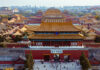 Zakazane Miasto. Sześć wieków w sercu Pekinu Zakazane Miasto w Pekinie – panorama cesarskiego kompleksu i złotych dachów
