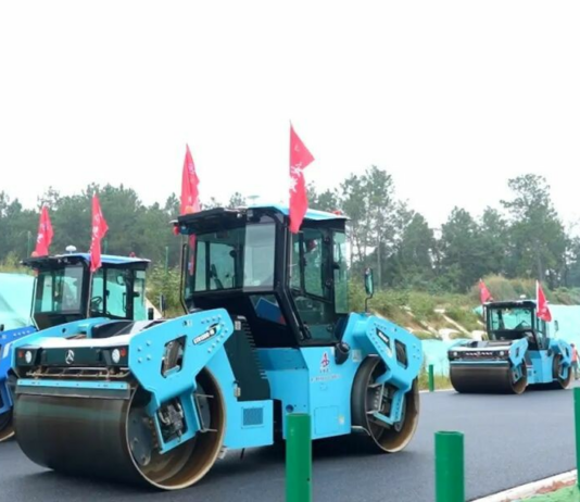Chińska sieć autostrad ma już prawie 200 tys. km. Budują ją autonomiczne walce Autonomiczne walce drogowe SANY podczas budowy autostrady w prowincji Anhui