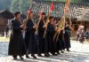 Od khushtaru po matouqin. Instrumenty mniejszości etnicznych w Chinach Instrumenty mniejszości etnicznych w Chinach podczas występu muzyków Miao w Guizhou