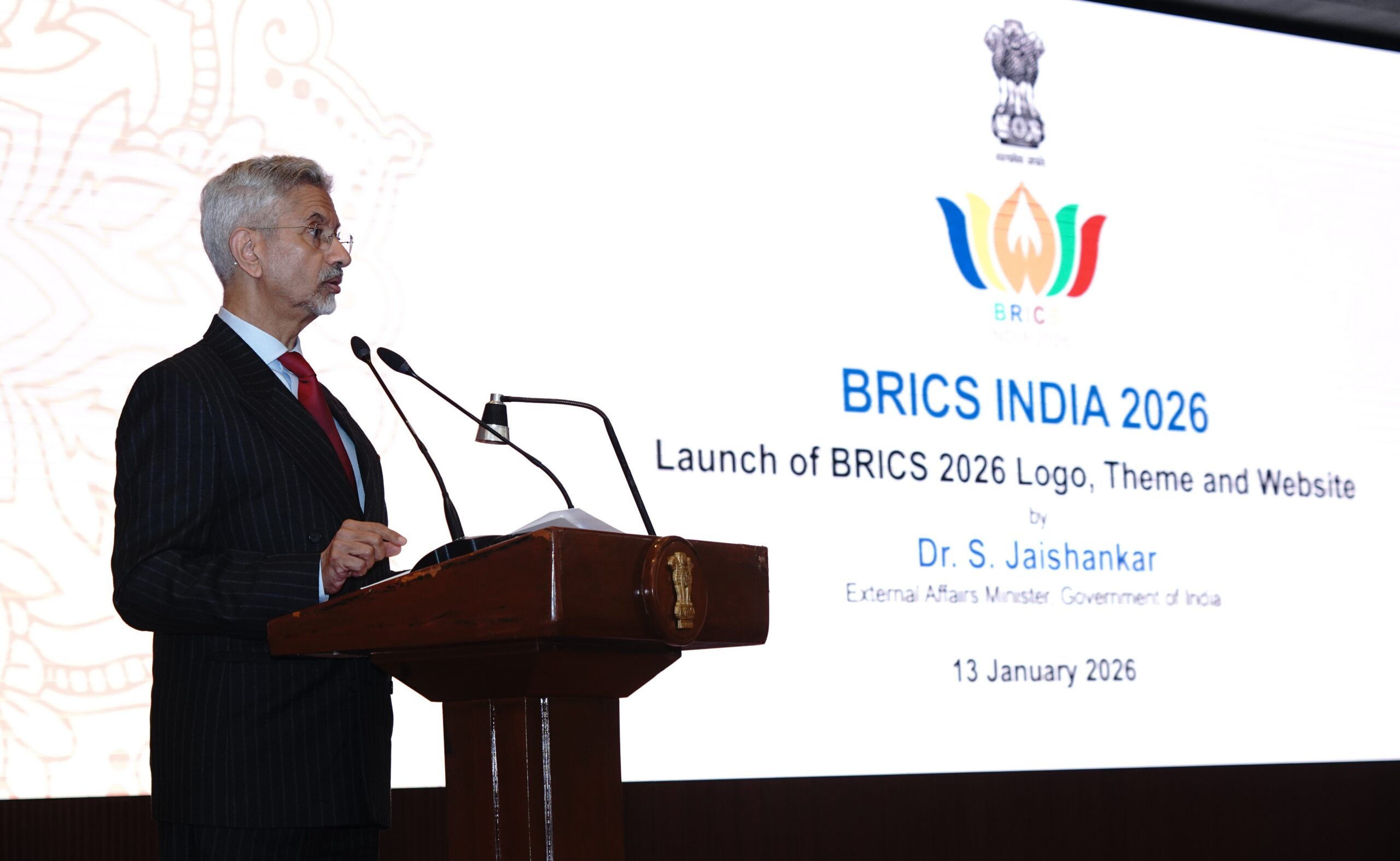 Przed XVIII konferencją na szczycie BRICS Plus Konferencja na szczycie BRICS Plus 2026 – S. Jaishankar prezentuje logo BRICS India 2026