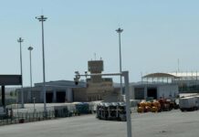 Zachodnia brama Chin. Xinjiang na współczesnym Jedwabnym Szlaku Jedwabny szlak. Infrastruktura przejścia granicznego i plac odpraw w Horgos na granicy Chin z Kazachstanem