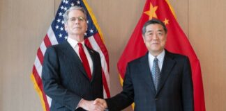 Chiny i USA rozmawiały o mechanizmie dialogu w sprawie sztucznej inteligencji He Lifeng i Scott Bessent przed rozmowami Chin i USA w Nowym Jorku