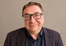 Pokaż twarz robocie! Piotr Gadzinowski