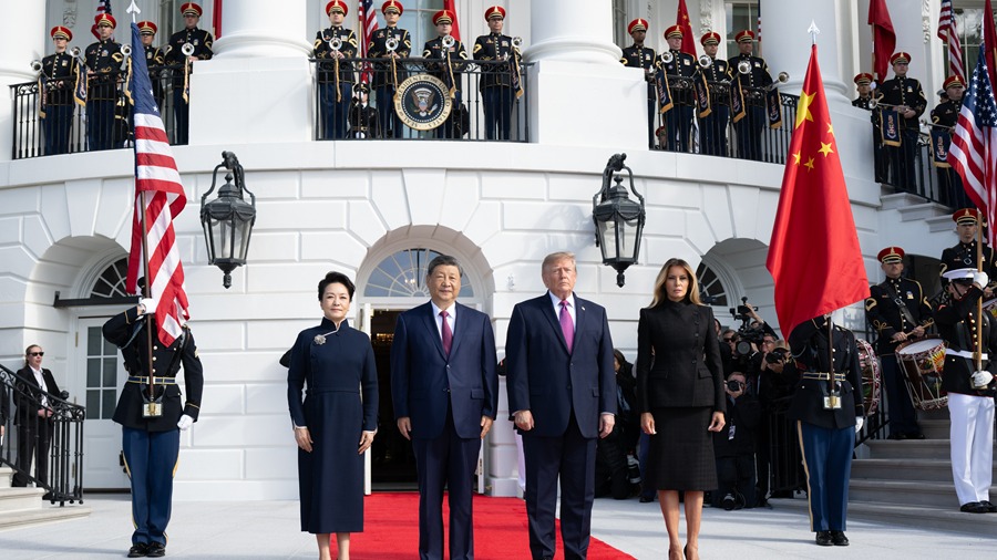 Wizyta państwowa Chiny–USA w Białym Domu Ceremonia wizyty państwowej Chin i Stanów Zjednoczonych przed Białym Domem