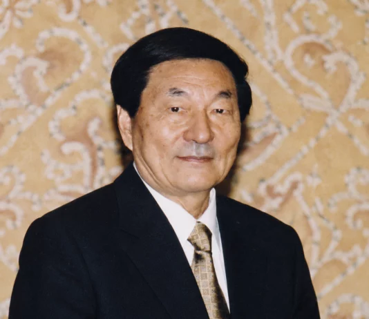 Były premier Zhu Rongji zmarł w wieku 98 lat Zhu Rongji, były premier Rady Państwa Chin w latach 1998–2003