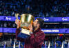 Novak Djokovic po raz siódmy wygrał China Open. W Pekinie ma bilans 34:0 Novak Djokovic całuje trofeum po zwycięstwie w China Open 2026 w Pekinie