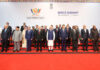 Globalne Południe (Global South) Uczestnicy szczytu BRICS 2026 w New Delhi pozują do wspólnego zdjęcia.