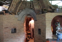 Po UNESCO Jingdezhen dostało drugi oddech. Tłumy wróciły do dawnych pieców Tradycyjny piec ceramiczny w Jingdezhen w prowincji Jiangxi