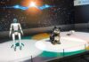 W Xi’an robot zagra z turystą w piłkę. Chińczycy jadą na wakacje oglądać przyszłość Humanoidalny robot Unitree G1 prezentowany na wystawie technologicznej