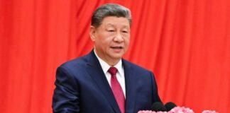 Xi Jinping: „Wielkie odrodzenie narodu chińskiego jest niepowstrzymane” Xi Jinping przemawia podczas przyjęcia z okazji 77. rocznicy powstania ChRL w Pekinie, 30 września 2026 r.